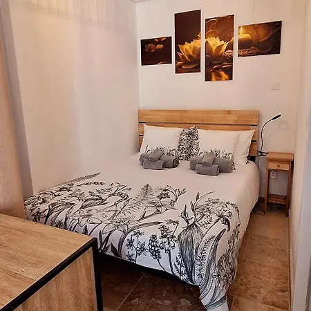 Les Sur La Colline - 21 M2 With Shared Pool Dom wakacyjny Montignac-de-Lauzun