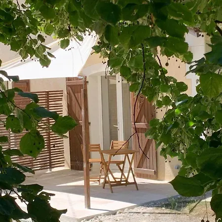 Les Sur La Colline - 21 M2 With Shared Pool Casa vacanze Montignac-de-Lauzun